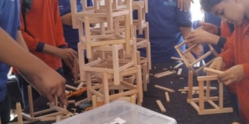 مدرسة دمياط الجديدة للتكنولوجيا التطبيقية تشارك بمهرجان صناعة الأثاث