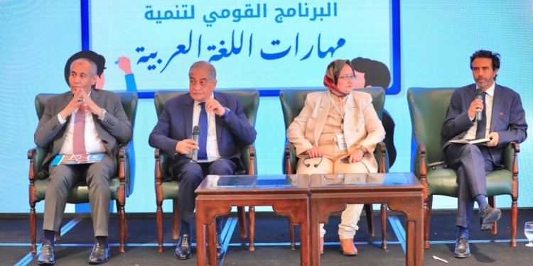 «عبداللطيف» يعلن عن خطة شاملة لمعالجة جذور مشكلة القراءة والكتابة