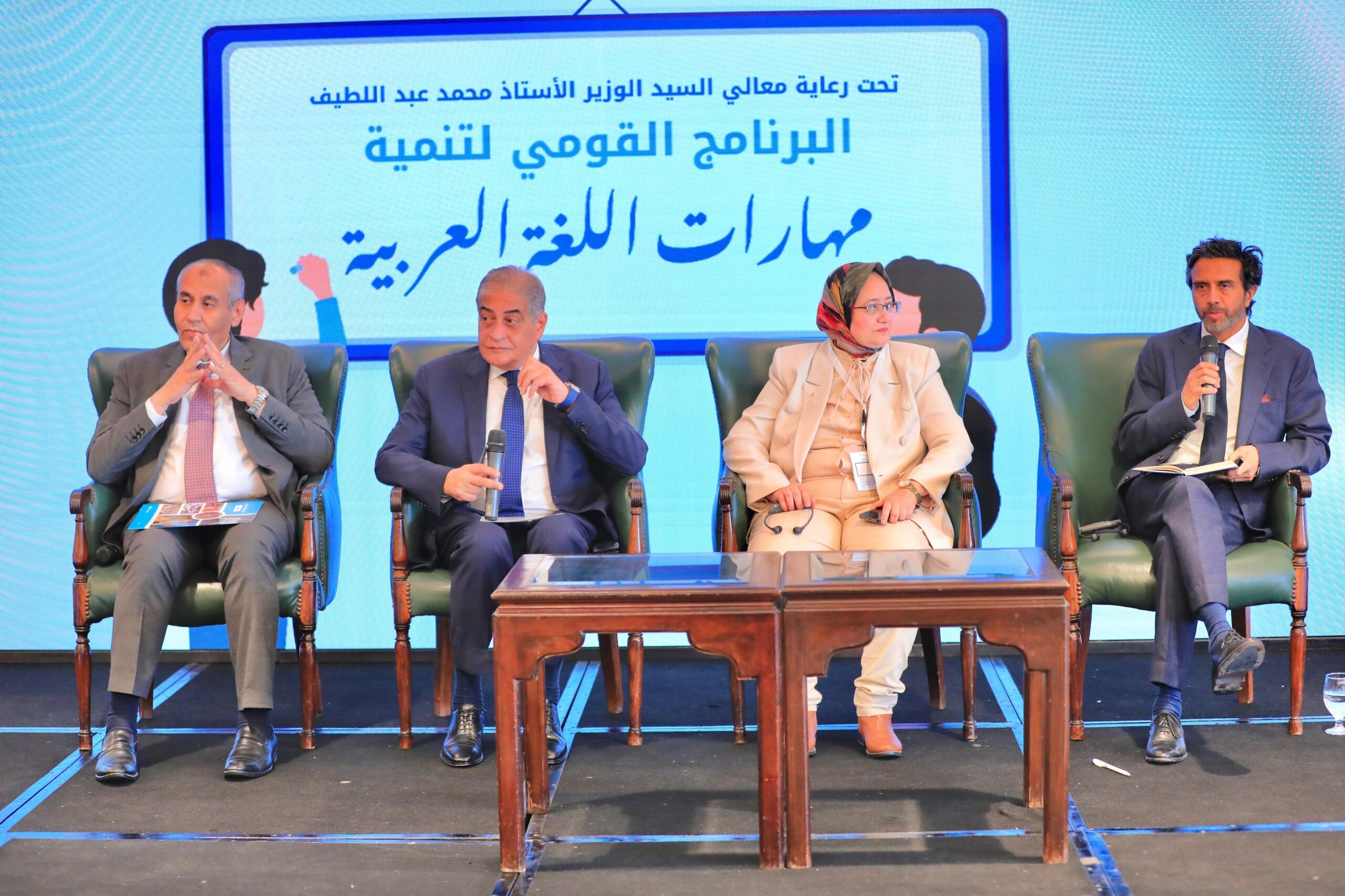 «عبداللطيف» يعلن عن خطة شاملة لمعالجة جذور مشكلة القراءة والكتابة