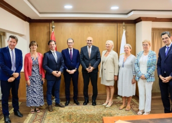 «عبداللطيف» يبحث مع وفد مجلس الشيوخ الفرنسي التعاون بالتعليم العام والمدارس الزراعية 