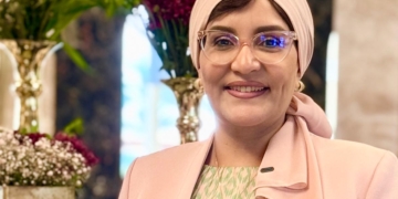 منسق عام جائزة خليفة التربوية بمصر: ورش عمل تطبيقية حول مجالات الجائزة عبر” زووم”