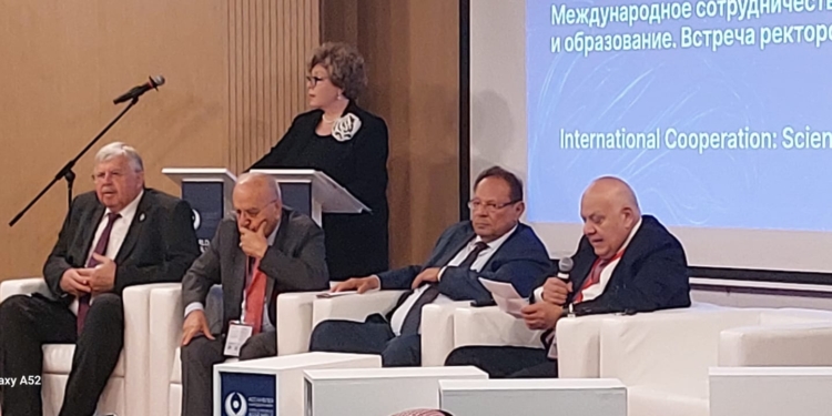 قمة شعوب العالم بموسكو تؤكد: التعليم جسر للحوار والتعاون بين الشعوب