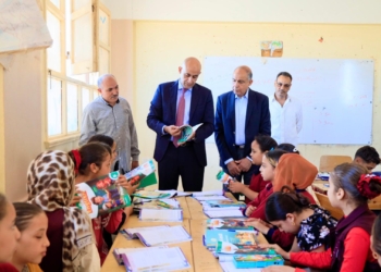 بعد فيديو "المدرسة بلا معلمين".. زيارة مفاجئة لوزير التعلم  لتونة الجبل وبتغييرات عاجلة