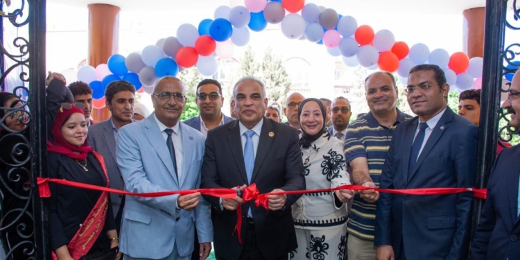 رئيس جامعة طنطا يفتتح أعمال التطوير والتجديدات بكلية علوم الرياضة