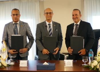 بتكلفة 61 مليون جنيه.. جامعة أسيوط توقع بروتوكول مع مؤسسة “صحتنا للتنمية” لتجهيز وحدة عناية مركزة بمستشفى الإصابات