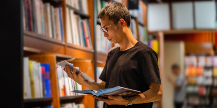 جامعة بكين تتبنى نهجا جديدا لتقييم الطلاب