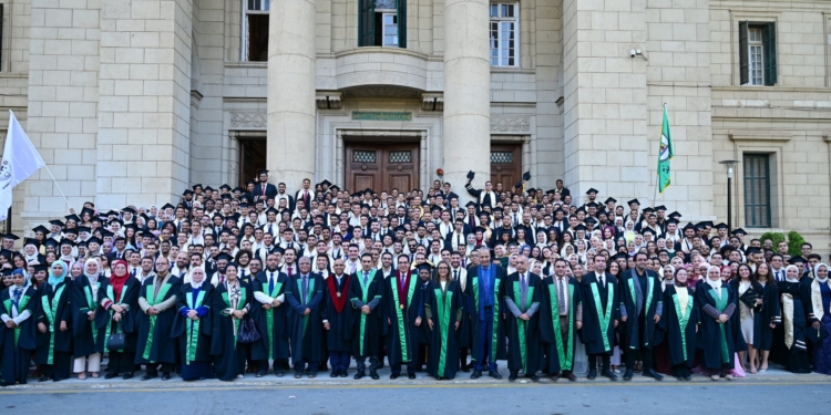 حاسبات والذكاء الاصطناعي بجامعة القاهرة تحتفل بتخريج دفعة 2025