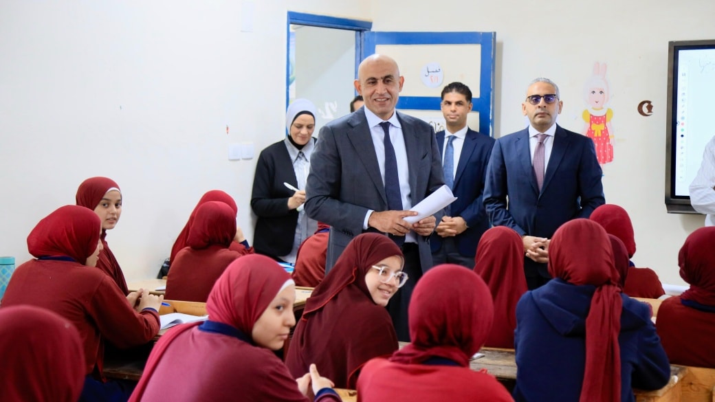 "عبداللطيف" يحاور طلاب الأول الثانوي حول تجاربهم في دراسة مادة البرمجة والذكاء الاصطناعي عبر منصة "كيريو"