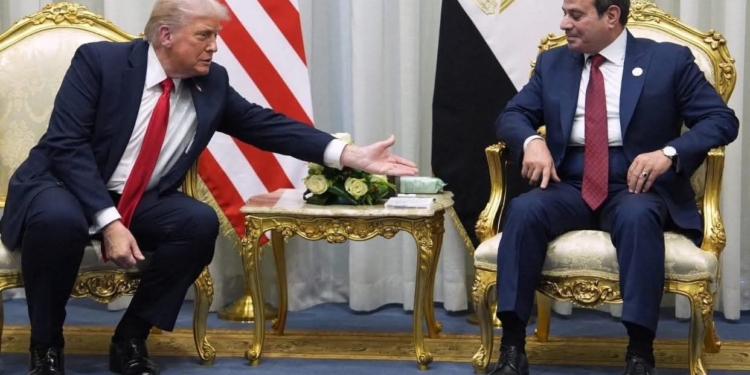 نقيب المعلمين يشيد بكلمة الرئيس السيسي في قمة السلام بشرم الشيخ