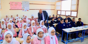 خبير تربوي يحذر: غياب التعاون بين الأسرة والمدرسة يهدد استقرار الطلاب