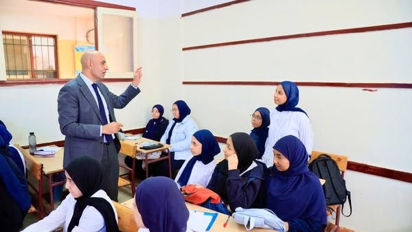 إنشاء وحدة مركزية جديدة لإدارة مدارس المتفوقين بكل اختصاصاتها الفنية والإدارية