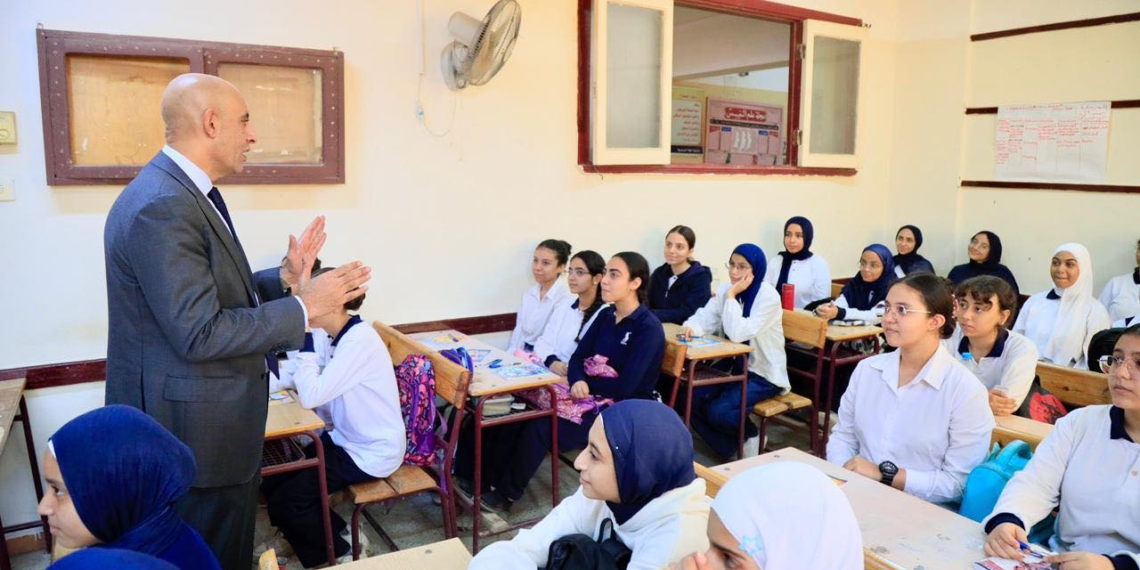 مصير امتحاناتخبير تربوي يكشف مفاجأة بشأن الغش في الثانوية العامة: قطع الإنترنت لن ينهي الأزمةأكتوبر لطلاب دسوق بعد تعطيل الدراسة بسبب مولد إبراهيم الدسوقي