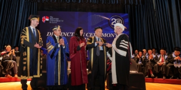 الجامعة البريطانية في مصر تمنح الدكتوراه الفخرية للسيدة يسرية لوزه _ساويرس و تكرم أوائل الدفعات