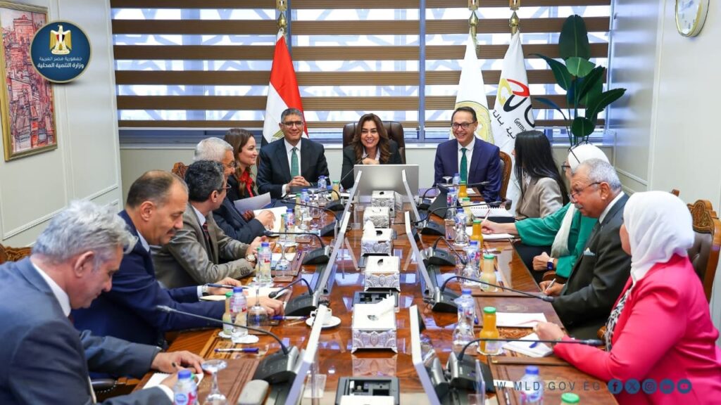 وزيرة التنمية ورئيس الالمانية ومحافظ الجيزة
