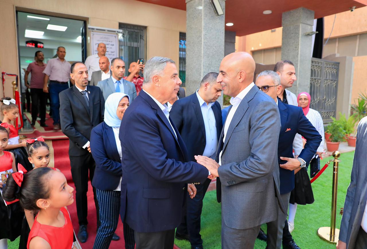 وزيرالتعليم ومحافظ الإسكندرية يفتتحان إدارة المنتزه أول ٩ مدارس جديدة