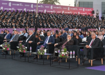 جامعة هارتفوردشاير البريطانية المستضافة من مؤسسة جلوبال الجامعية تحتفل بتخريج الدفعة الثالثة من طلابها