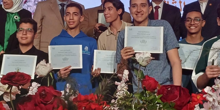 طلاب مدارس التكنولوجيا التطبيقية يواصلون التميز بمبادرة «صيفك رقمي»