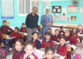 وكيل التعليم بالجيزة يستبعد مدير مدرسة ويكرم آخر بجولة مفاجئة بالهرم والعمرانية