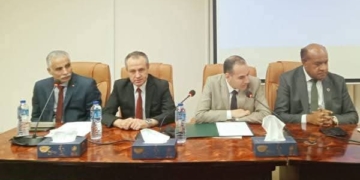 «المهنية للمعلمين» تستقبل وفدًا من منظمة اليونسكو وشركة «هواوي» ومؤسسة «فودافون»