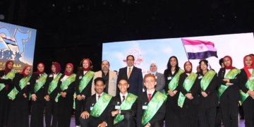 طلاب جامعة القاهرة يشاركون في الندوة التثقيفية ال 42 التي نظمتها القوات المسلحة بحضور رئيس الجمهورية
