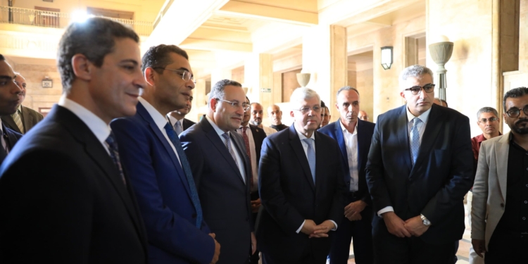 وزير التعليم العالي ورئيس جامعة الإسكندرية يفتتحان المرحلة الأولى من مشروع ترميم ورفع كفاءة مباني كلية الهندسة