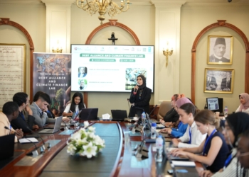 الجامعة البريطانية في مصر تنظم جلسات نقاشية لطلاب نموذج محاكاة قمة المناخ بحضور محمود محيي الدين