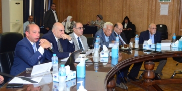تطوير لائحة الدراسات العليا بطب قصر العيني وأقسام للتخصصات الدقيقة