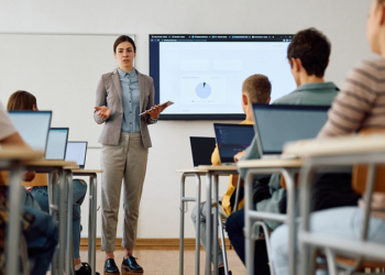 البرازيل توسع مبادرة التعلم الرقمي لطلاب المدارس العامة عبر سبع ولايات