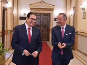 رئيس الجامعة يستقبل دغنيم