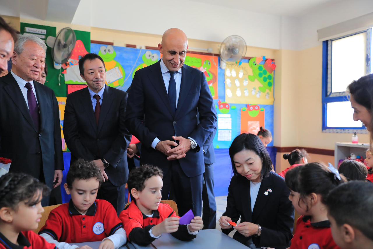 "عبداللطيف" يصطحب الأميرة أكيكو بزيارة للمدرسة المصرية اليابانية بزهراء مدينة نصر"صور"