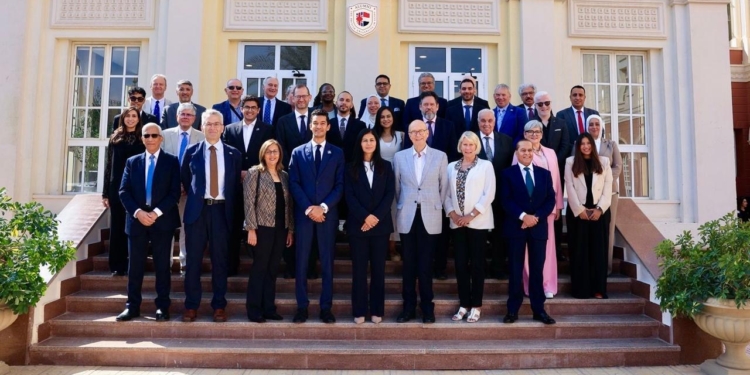 الجامعة البريطانية في مصر تفتتح مركز ملتقي الخريجين  لتعزيز التواصل مع أبنائها