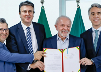 الرئيس البرازيلي يوقع قانون إنشاء النظام الوطني للتعليم