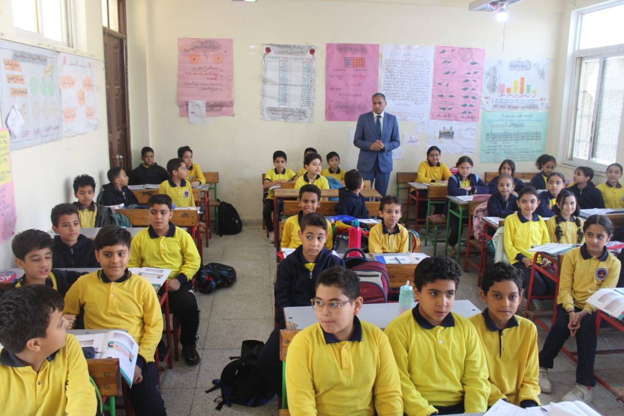 وكيل التعليم بالجيزة يحوّل جولته بالمدارس لاختبار للوعي والالتزام “تفاصيل”