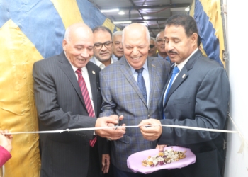 «الزناتي» يفتتح عيادات طبية جديدة للمعلمين ويكرم 10 مديرين مدارس