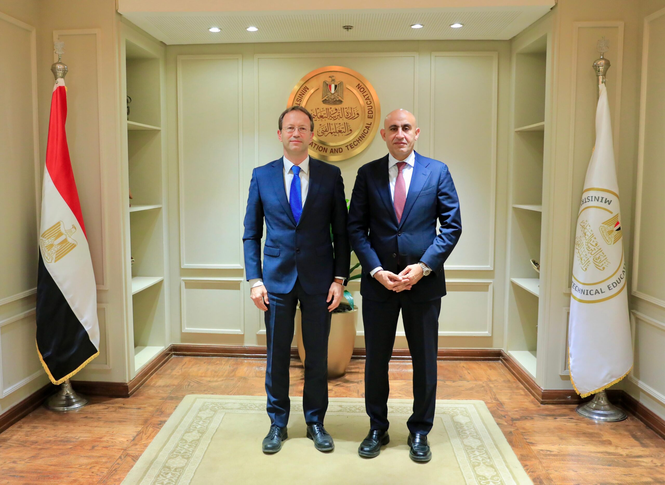 وزير التعليم يستقبل السفير الإسباني بالقاهرة لبحث التعاون بمجال التعليم الفني