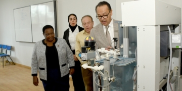 رئيسة وزراء أوغندا تزور الجامعة الألمانية بالقاهرة لبحث التعاون الأكاديمي ودعم التعليم في أفريقيا