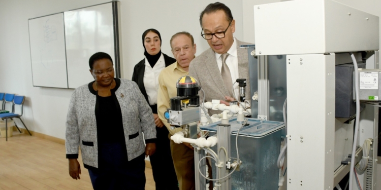 رئيسة وزراء أوغندا تزور الجامعة الألمانية بالقاهرة لبحث التعاون الأكاديمي ودعم التعليم في أفريقيا