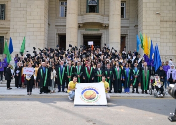 جامعة القاهرة تحتفى بتلاث دفعات من كلية السياسة والاقتصاد