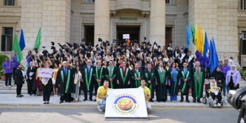 جامعة القاهرة تحتفى بتلاث دفعات من كلية السياسة والاقتصاد