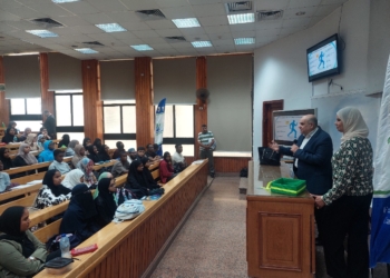 قصر العيني يشارك في مبادرة “أسبوع المياه” بحملة توعوية تحت عنوان “المياه والصحة”