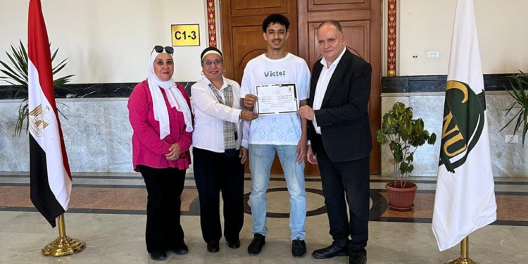 جامعة القاهرة الأهلية تعلن فوز الطالب سيف أحمد الشحات بالمركز الأول في بطولة الجامعة لتنس الطاولة للعام 2026/2025