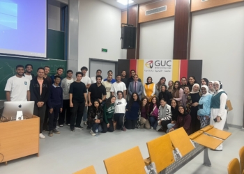 طلاب الألمانية وتدريب فى البورصة