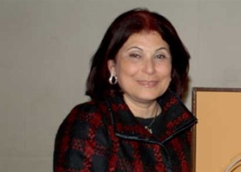 د سهير حواس فى صالون نفرتيتى الثقافى