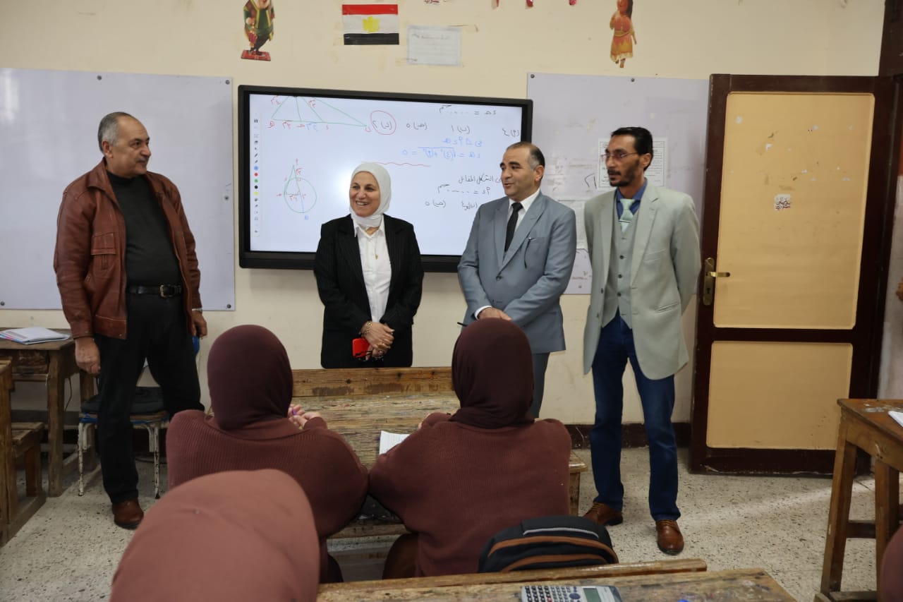 وكيل التعليم بالقاهرة: البرمجة والذكاء الاصطناعي خطوة حاسمة لبناء جيل رقمى واع