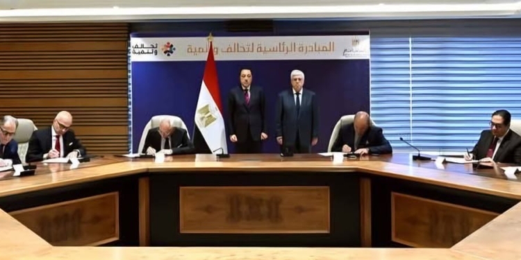 جامعة القاهرة توقع اتفاقية تحالف “الجامعة الريادية” ضمن المبادرة الرئاسية “تحالف وتنمية”