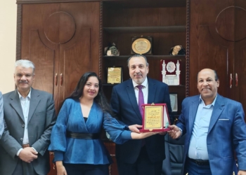 جامعة العاصمة تكرم شريف جاد