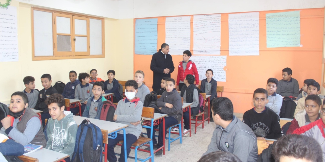 بعد فيديو «شروط القبول» في الدروس الخصوصية هل العقاب يصنع تربية؟.. خبير تربوي يكشف