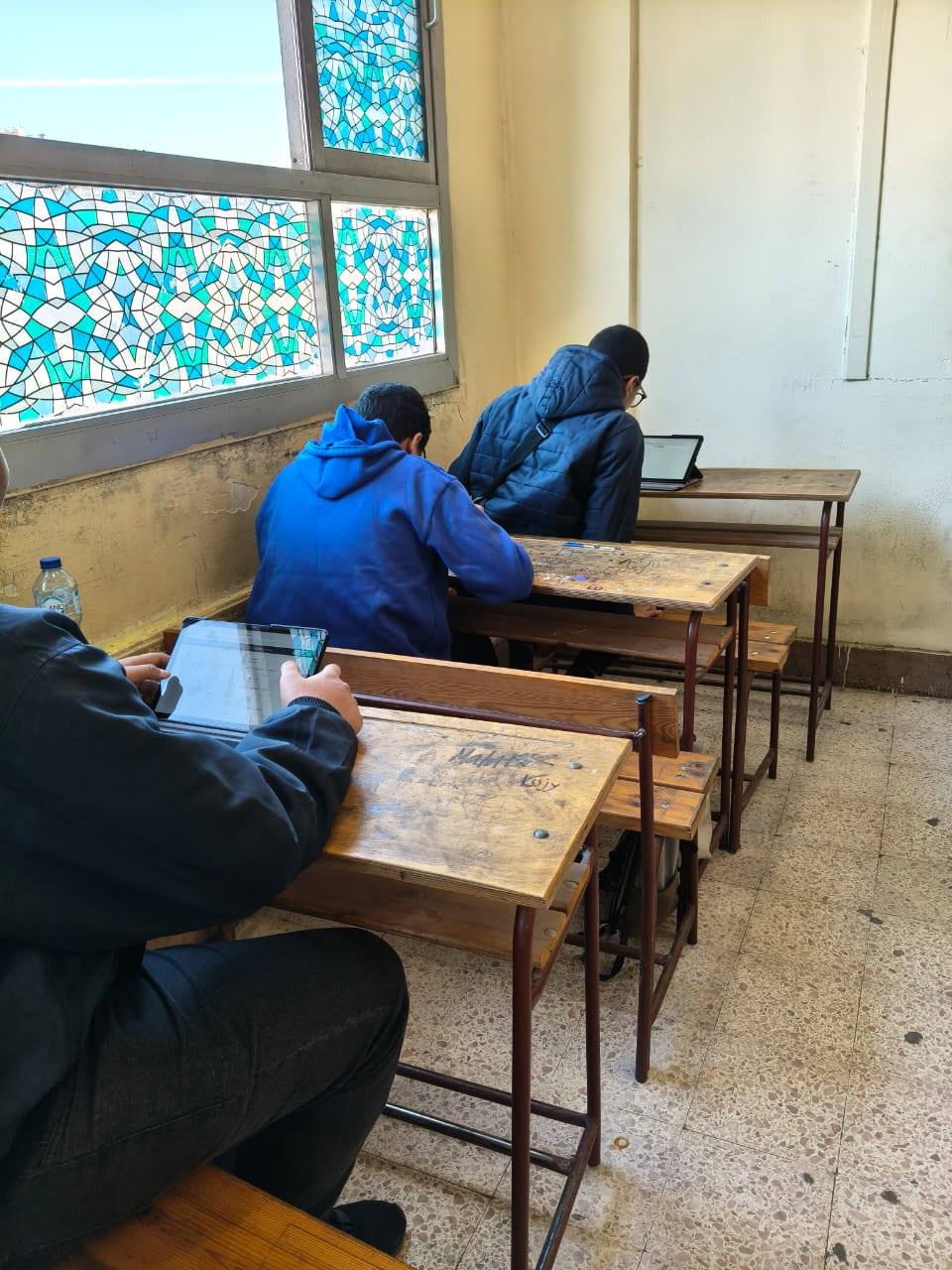 بسبب سقوط المنصة.. إعادة امتحان البرمجة لطلاب الأول الثانوي