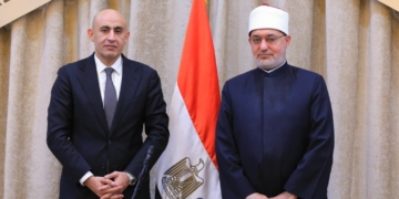 دمج الوسطية في المناهج وحملات لمحو الأمية الدينية.. تعاون جديد بين التعليم ودار الإفتاء