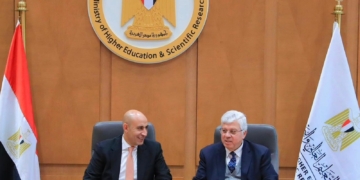 وزيرا التعليم العالي يعقدان اجتماعًا لمناقشة تطوير مشروع الشهادات المهنية الدولية في التدريس للمعلمين